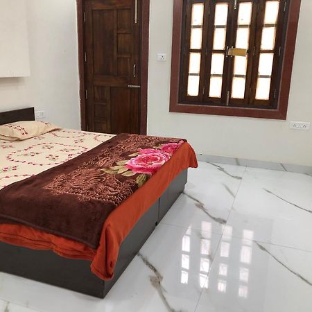 Ramaya Home Stay Varanasi Dış mekan fotoğraf